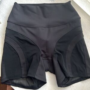 Alo Airlift Heatwave Biker Short 5' sz XXS